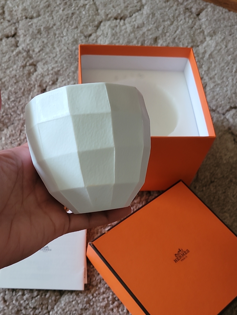 Hermès White Candle with Iconic Orange Box - Picture 3 of 3